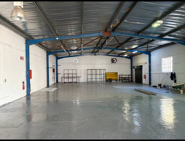 420M² WAREHOUSE TO LET IN BRIARDENE